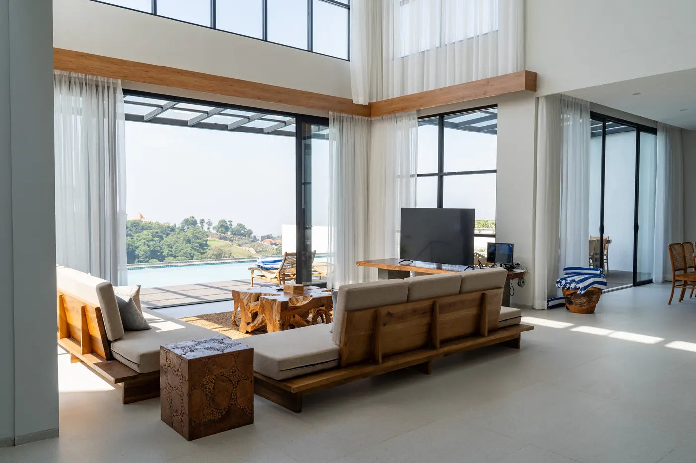 Beverly Hill Mountain View Villa